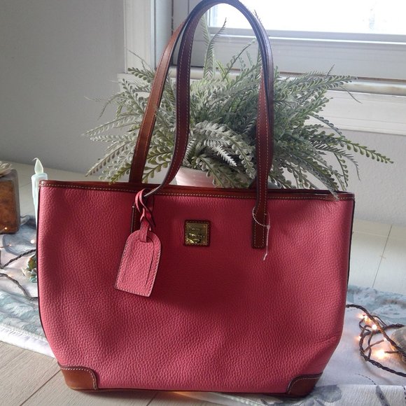 Dooney & Bourke  pebbled grain  Charleston Tote * MINT* - Picture 1 of 7